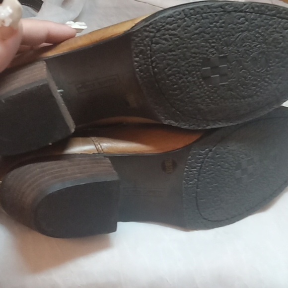 Vince camuto light brown ankle boots size 7.5 - Picture 8 of 9